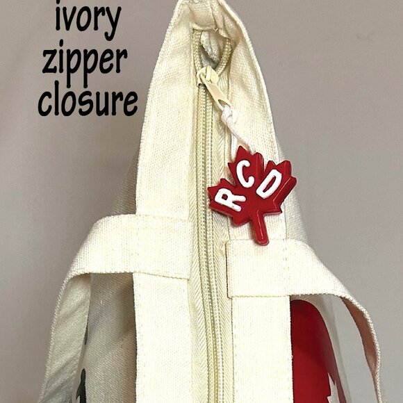 New Custom Designed "CARRY & GO" Large Canvas Tote Bags With Funny Canadiana Gra - Picture 14 of 16